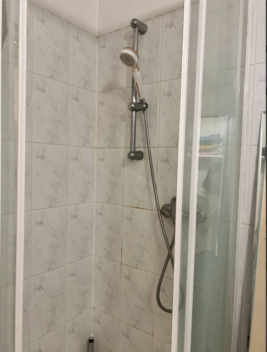 Swap ONLY!!!! NUR TAUSCH!!!!!! Biete Altbau F'hain 300 Euro Warm, Suche Neubau oder DG bis 550 warm in Ost-Berlin (F'hain, Lichtenberg, Mitte, Köpenick) – Proskauer strasse 1, 10247 Berlin Friedrichshain – Vorschaubild 9