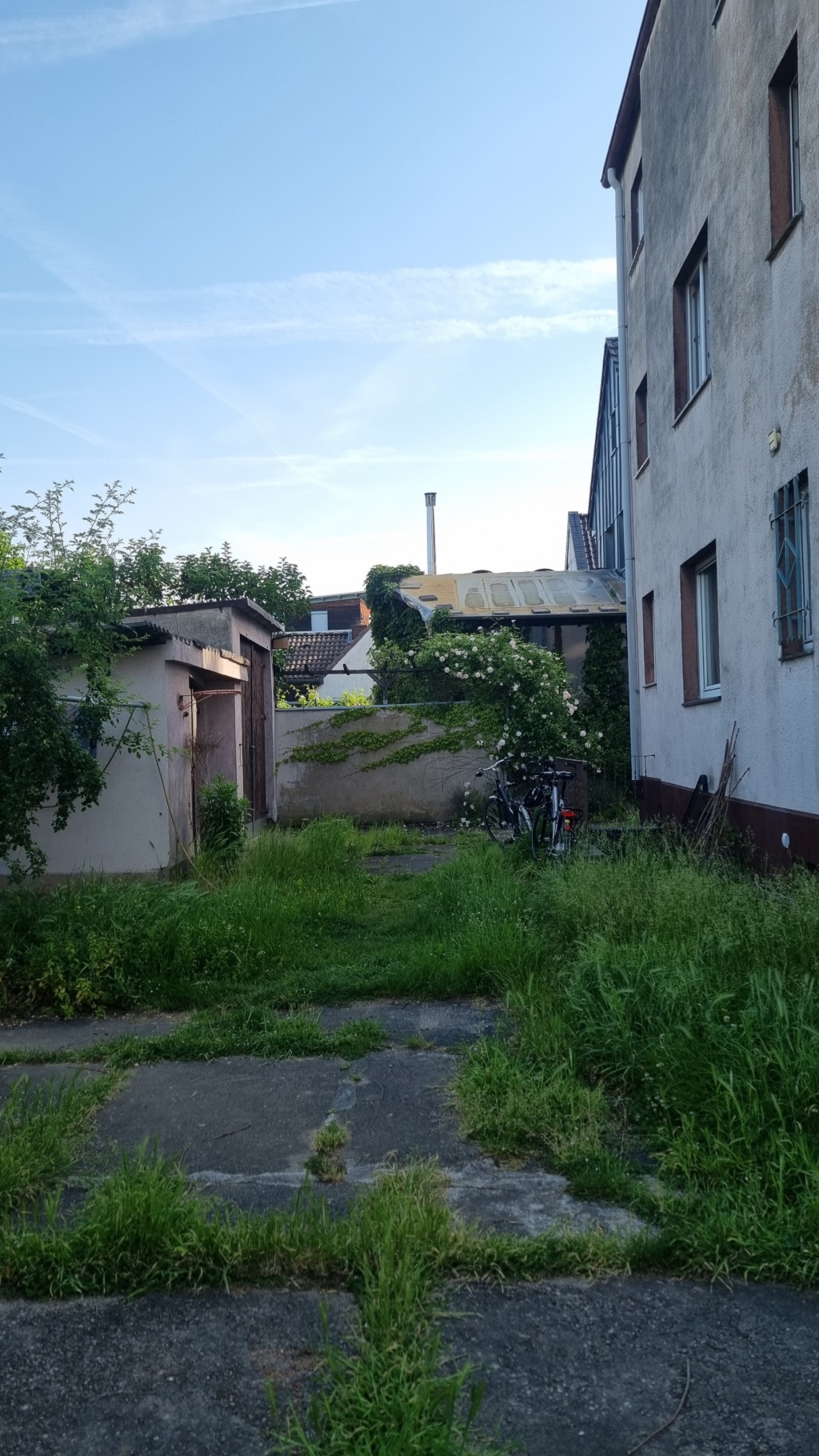 Habitación en WG Westhoven Engelstraße 6 - Garagen- Gästegarage und Werkstatt