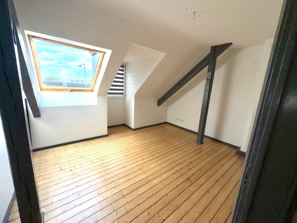 Ideal für 2er-WG | Modern sanierte DG-Wohnung in Aachen | voll möbliert | XXL-Bad – Triererstr. 398, 52078 Aachen Aachen – Vorschaubild 4