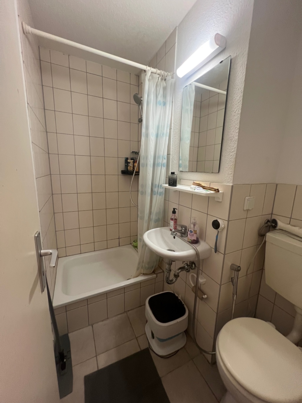 Möbliertes Einzelzimmer Wohnung – Zollrain 5, 6124 Halle (Saale) Halle-Neustadt – Vorschaubild 6