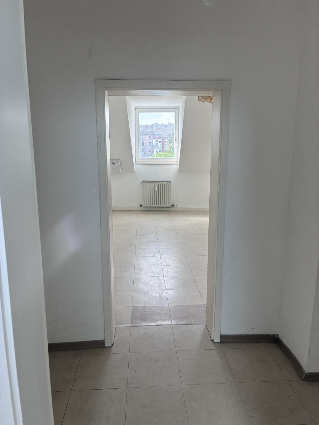 Helle Dachgeschosswohnung im denkmalgeschützten Altbau - Berliner Straße – Berliner Straße, 51063 Köln Mülheim – Vorschaubild 4