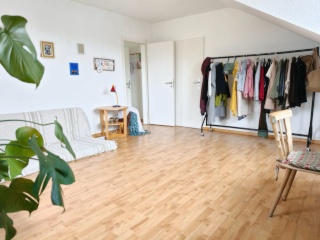 Anzeigenbild: Deine 2-Zimmer mit Balkon in großer und wunderschöner 2er WG
