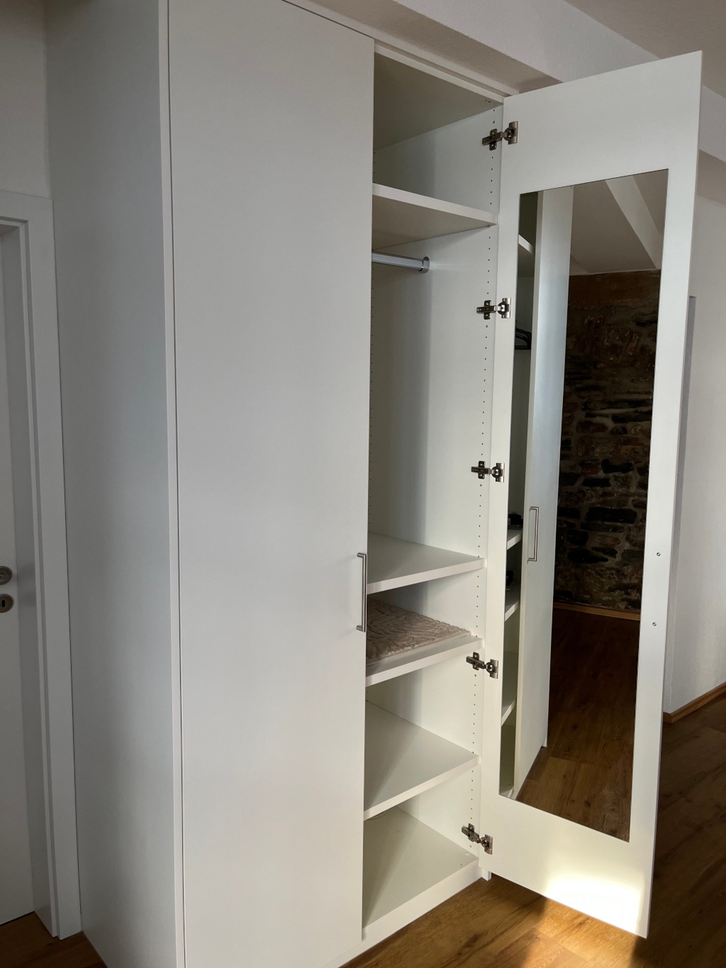 Studentenappartement ab 1. Okt. 2026 oder früher, teilmöbliert, mit Küche und Duschbad – Korneliusstraße 8, 52076 Aachen Kornelimünster – Vorschaubild 2