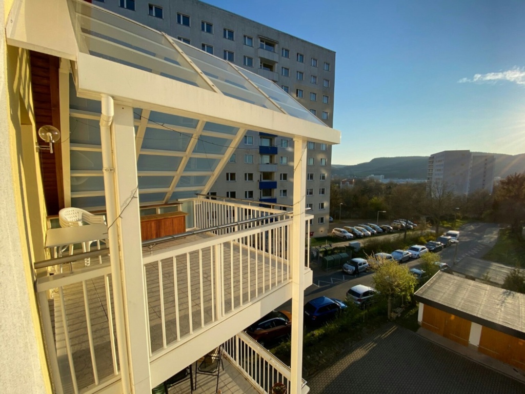 Zwei-Raum-Mietwohnung m.Balkon u.optimaler Straßenbahnanbindung in Jena-Lobeda-Altstadt, mtl.520€ zzgl.NK – Martin-Niemöller-Straße 24, 7747 Jena Lobeda-Altstadt – Vorschaubild 3
