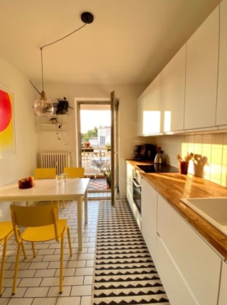 Teilmöblierte 3-Zimmer Wohnung für ein Jahr zu vermieten — photo 1