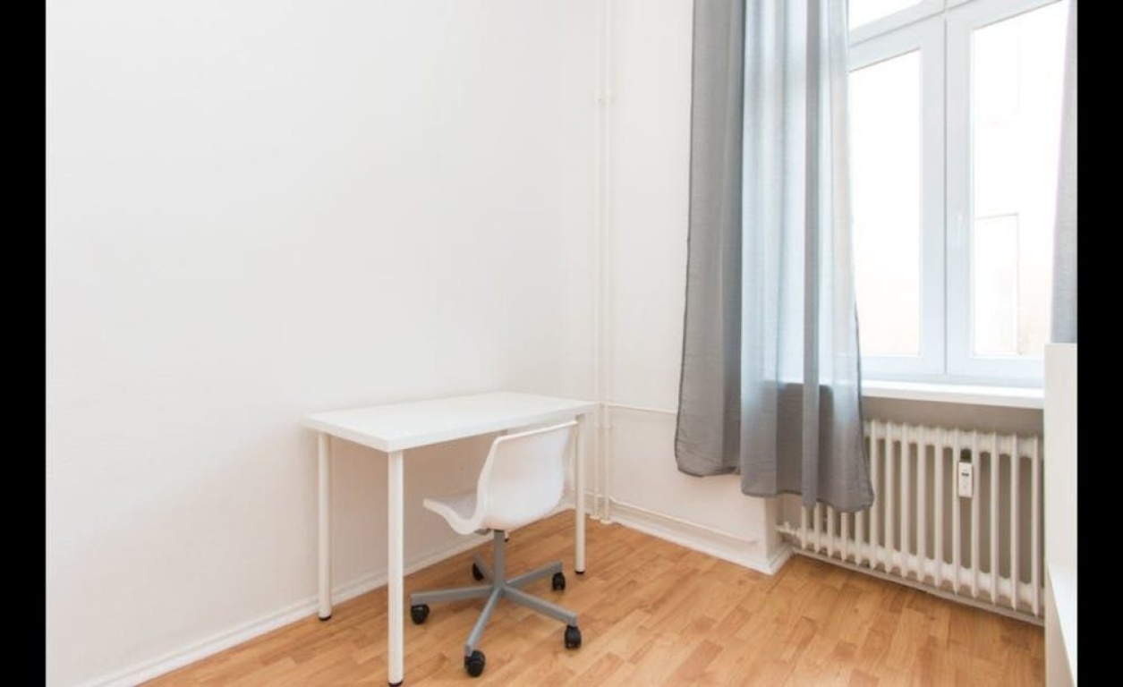 Liebevoll eingerichtetes Zimmer in Kreuzberg – Mehringdamm, 10961 Berlin Kreuzberg – Vorschaubild 3