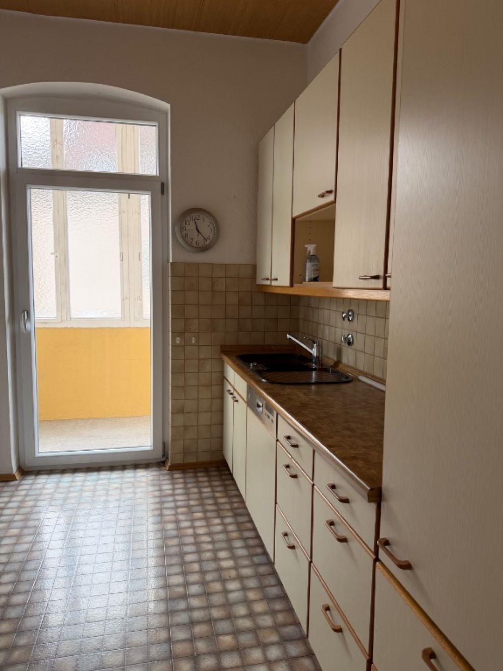 3 Zimmer Wohnung Altbau mit hohen Decken - WG geeignet – Fellbacher Straße, 70327 Stuttgart Untertürkheim – Vorschaubild 3