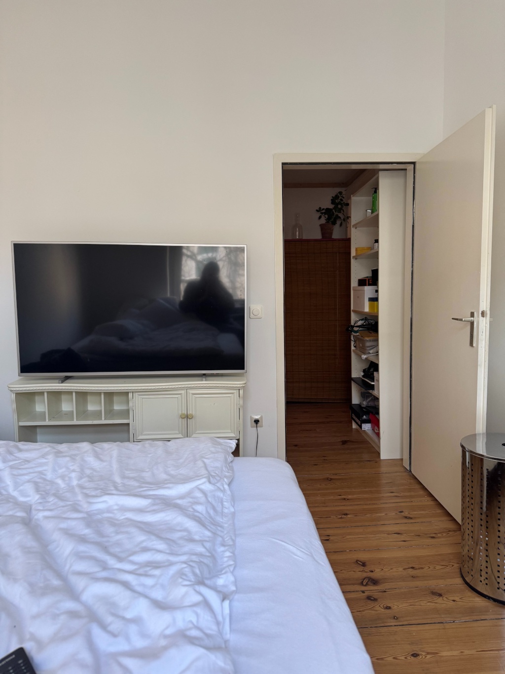 Kurzfristig: Helle möblierte 2-Zimmer Altbauwohnung im Nollendorfkiez – Goltzstraße 38, 10781 Berlin Schöneberg – Vorschaubild 6