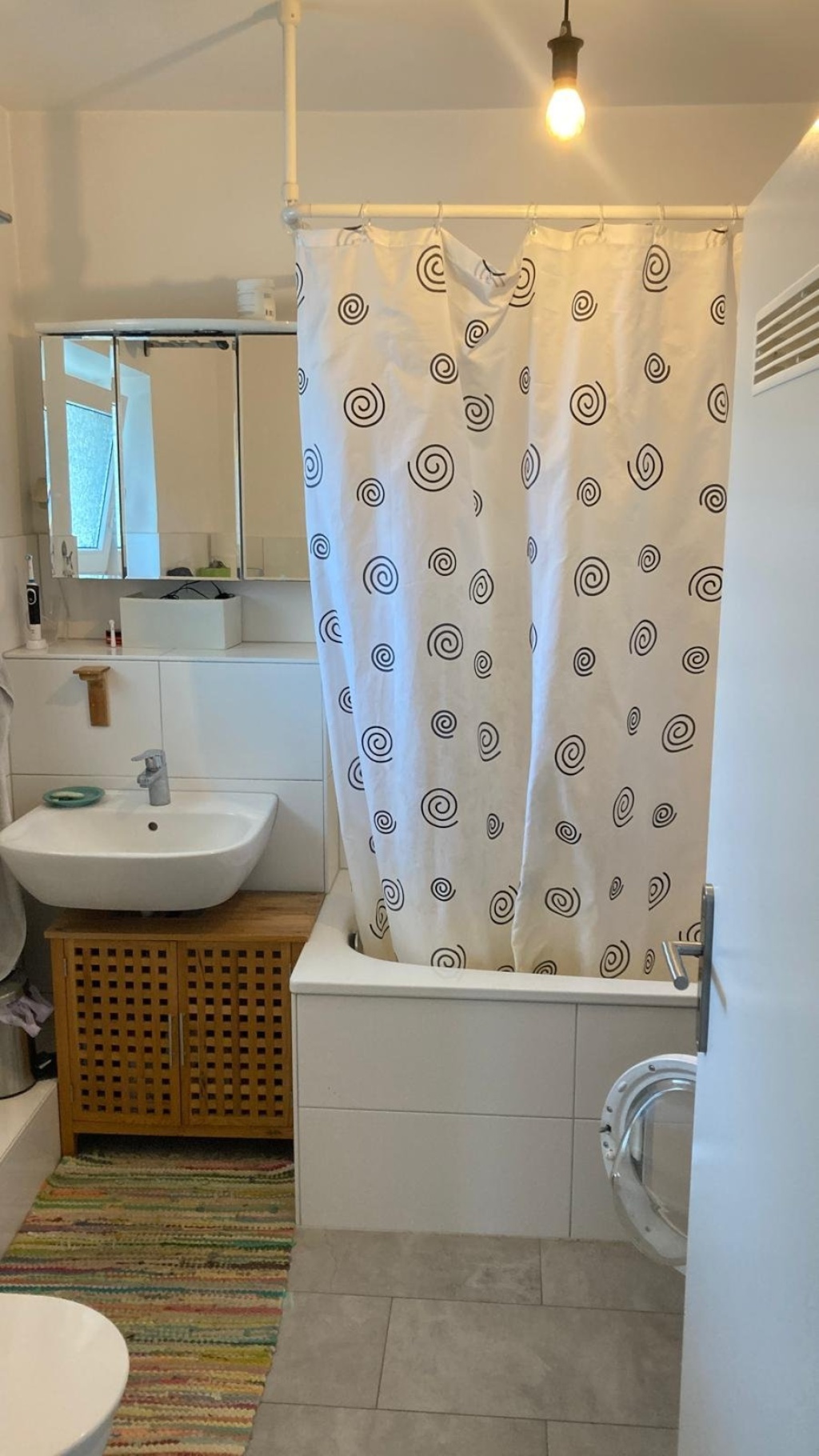 Möblierte 1-Zimmer-Wohnung zur Zwischenmiete in Köln Neustadt-Süd – Gabelsbergerstrasse 49A, 50674 Köln Köln – Vorschaubild 11