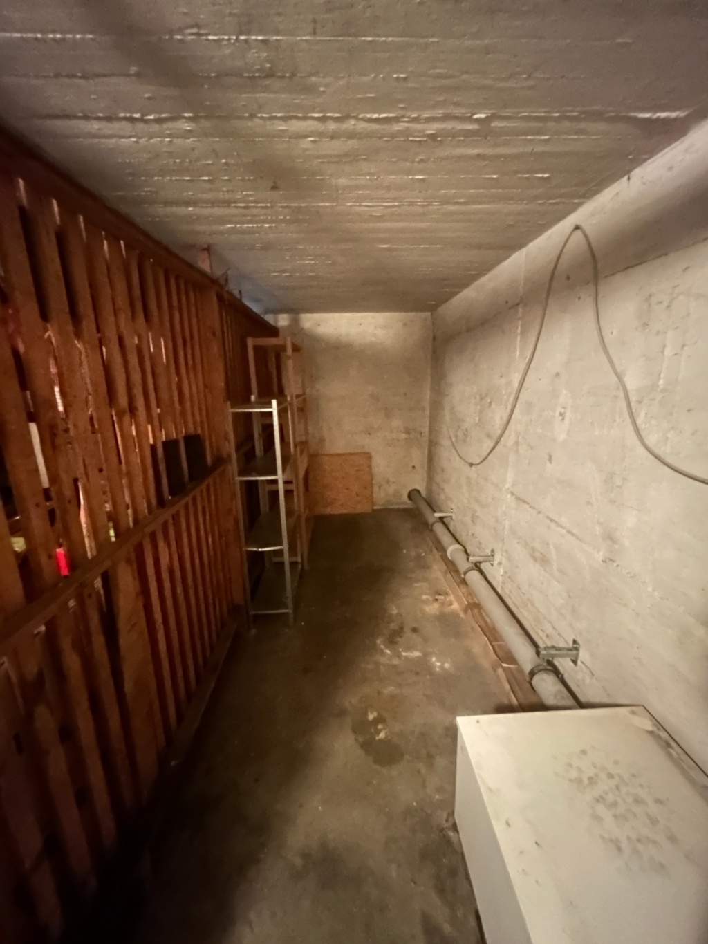WG-Zimmer Milbertshofen-Am Hart Kantstraße 13 - Basement Storage