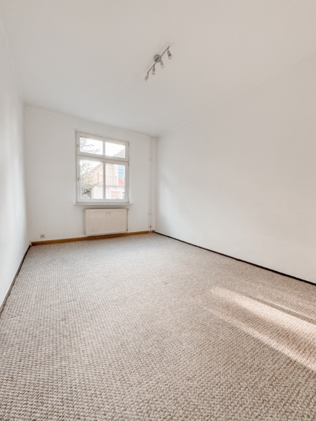 2-Zimmer-Altbauwohnung | WG-geeignet | Uni-& Nordpark-Nähe – Hans-Sailer-Straße, 99089 Erfurt Ilversgehofen – Vorschaubild 5