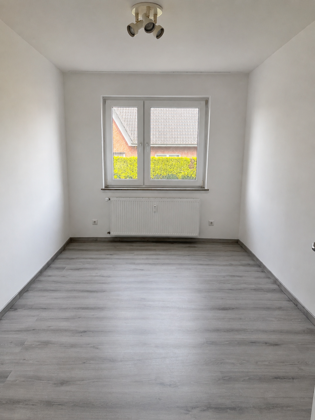Helle 3-Zimmer-Wohnung für 2er-/3er-WG – mit Balkon, 2 Bädern, Garage und Lagerraum – Auf den Conroden 26, 28307 Bremen Mahndorf – Vorschaubild 8