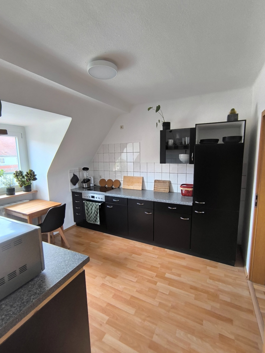 Möbelierte 1-Zimmer-Wohnung – Roststraße 27, 99086 Erfurt Ilversgehofen – Vorschaubild 4