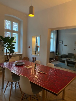 Imagen del anuncio: Big and quiet home-office friendly apartment next to Rosenthalerplatz