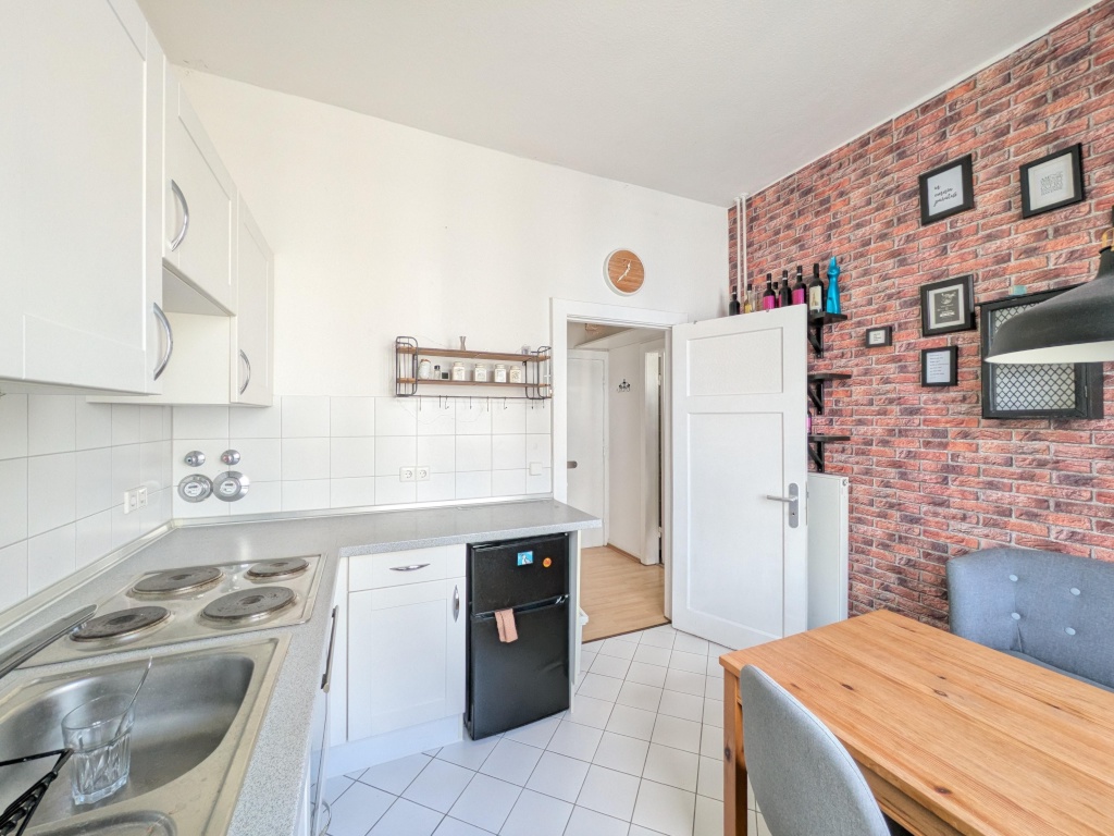 1 Zimmer Wohnung möbliert für ein Jahr – Meldorfer Str., 20251 Hamburg Hoheluft-Ost – Vorschaubild 2