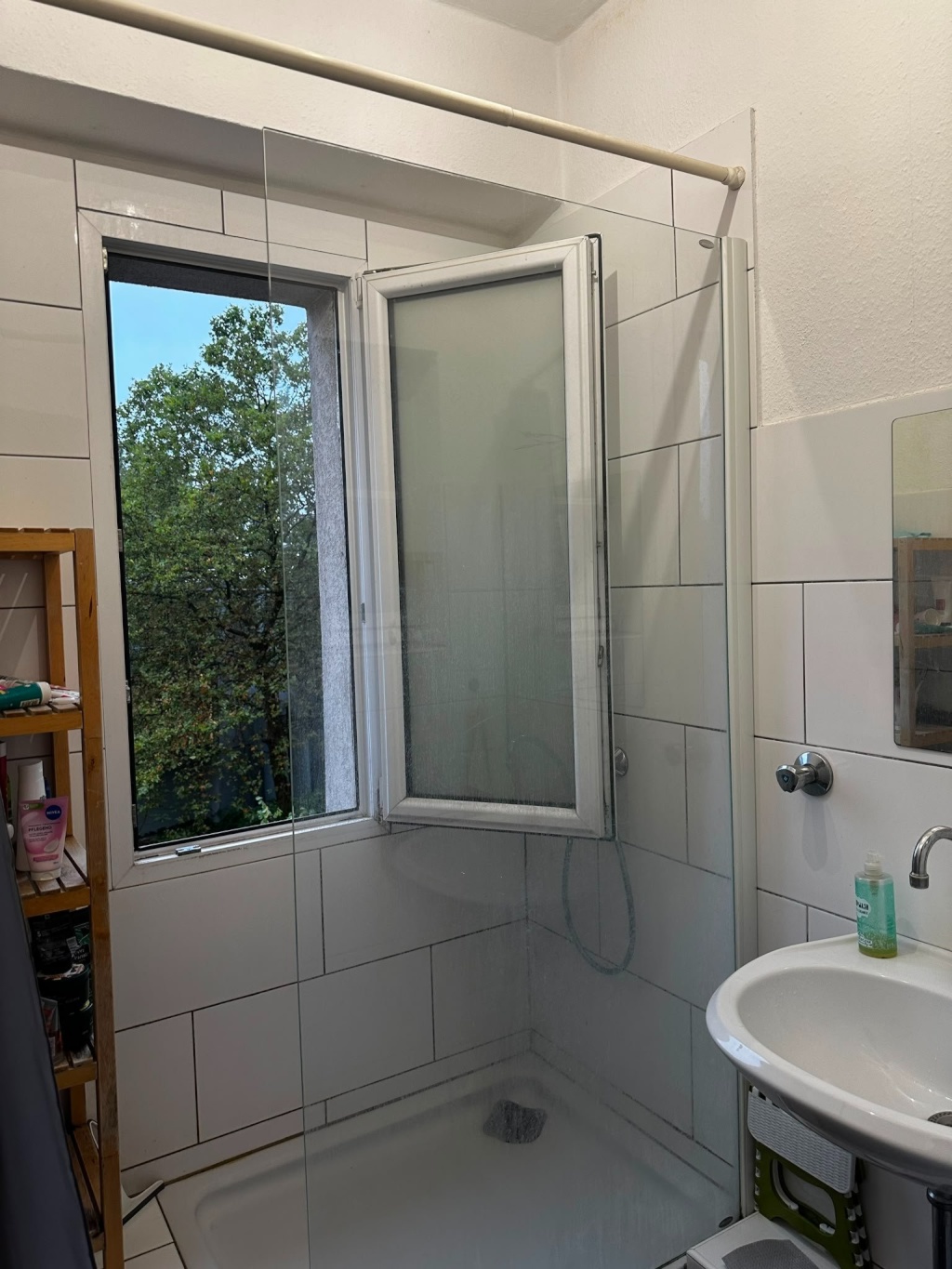 1 Zimmer in einer 3-Personen-WG – Graurheindorfer Straße, 53117 Bonn Castell – Vorschaubild 4
