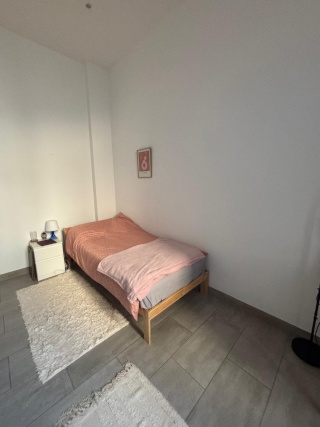 Anzeigenbild: 3er-WG Zimmer – Zentrale Lage Krefeld, möbliert – Nur Frauen