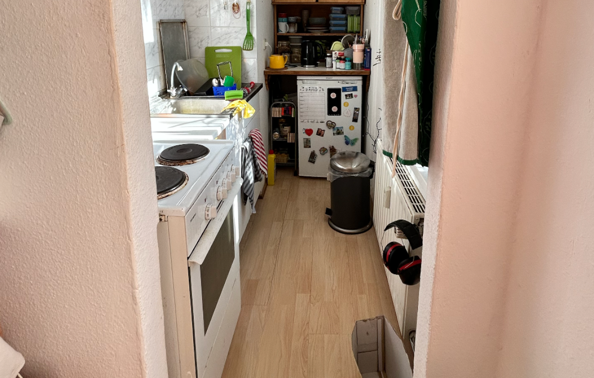 Swap ONLY!!!! NUR TAUSCH!!!!!! Biete Altbau F'hain 300 Euro Warm, Suche Neubau oder DG bis 550 warm in Ost-Berlin (F'hain, Lichtenberg, Mitte, Köpenick) – Proskauer strasse 1, 10247 Berlin Friedrichshain – Vorschaubild 2
