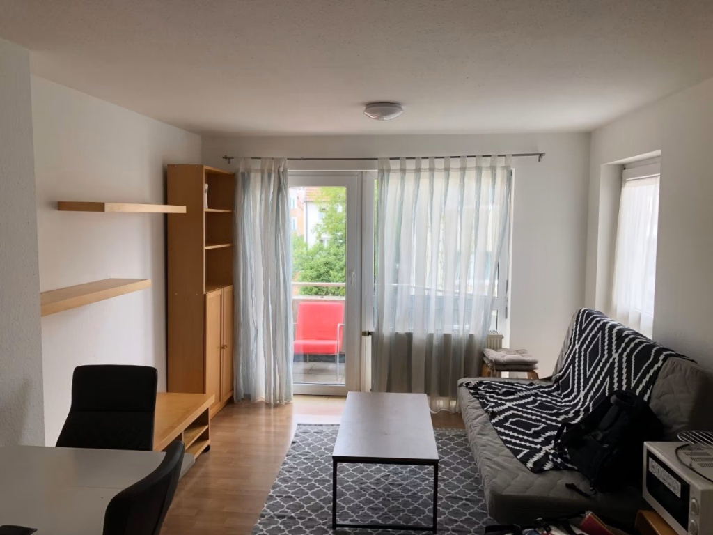 Möbliertes 2-Zimmer-Wohnung mit Balkon, ruhig und zentral. Ab Okt.2026