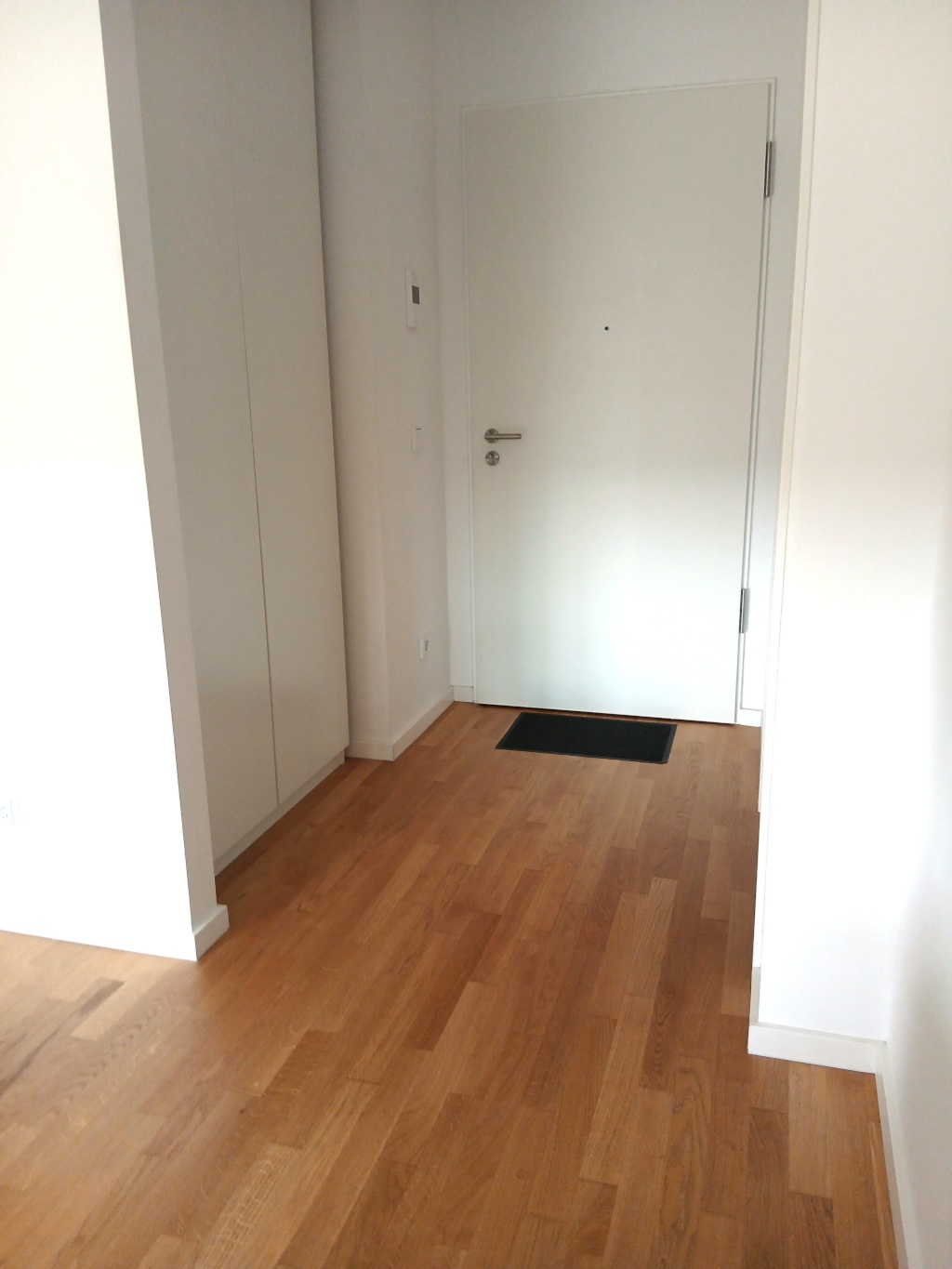 Neuwertige 2-Zimmer-Wohnung in Köln-Ehrenfeld mit Balkon | 2-3 Wochen Zwischenmiete im September 2026 | Komplett möbliert – Am Alten Gueterbahnhof, 50825 Köln Ehrenfeld – Vorschaubild 6