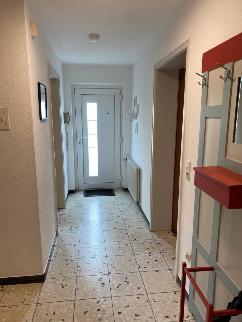 Bright, Furnished 2-Room Garden Apartment with Large Terrace in Prime Location in Tübingen – Martin-Crusius-Straße 3, 72076 Tübingen Wanne – Vorschaubild 5