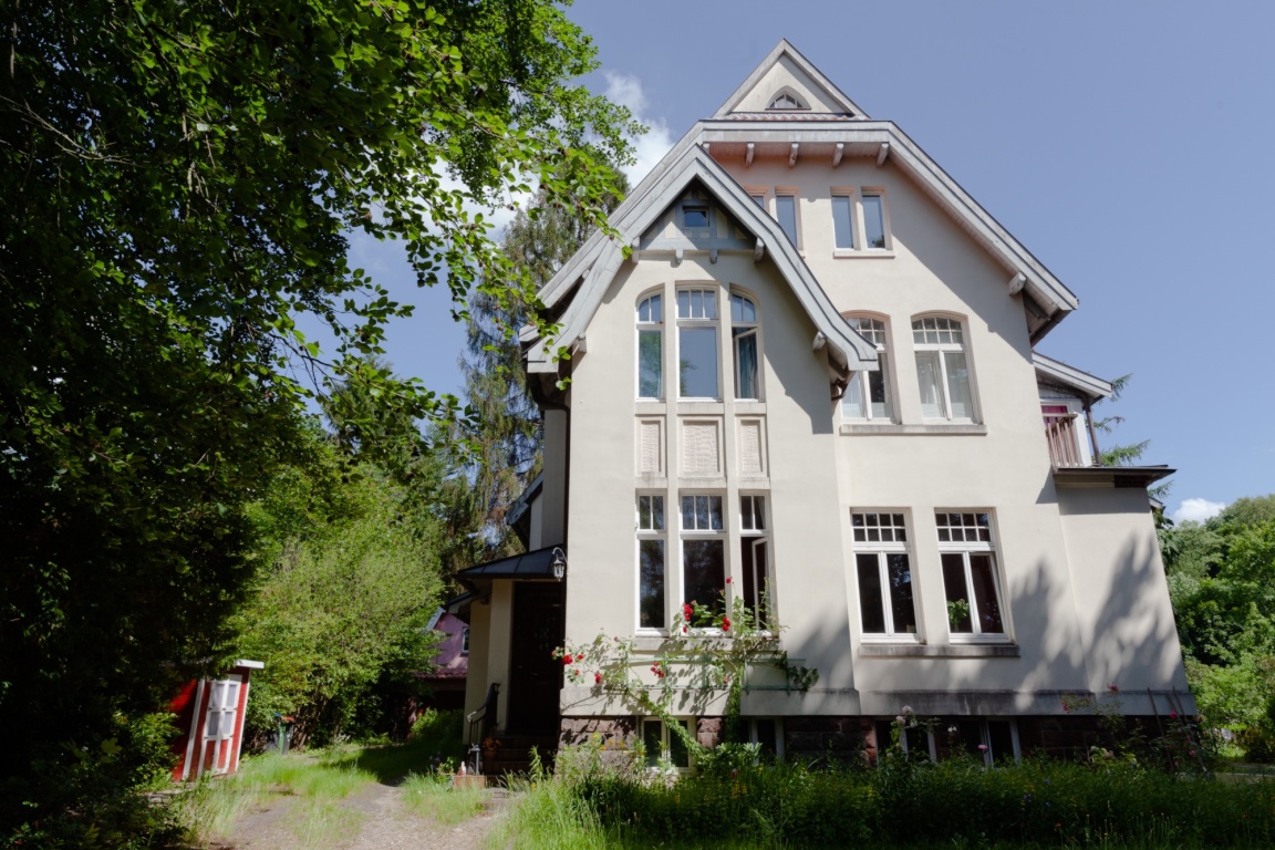 Jugenstilwohnung mit Garten