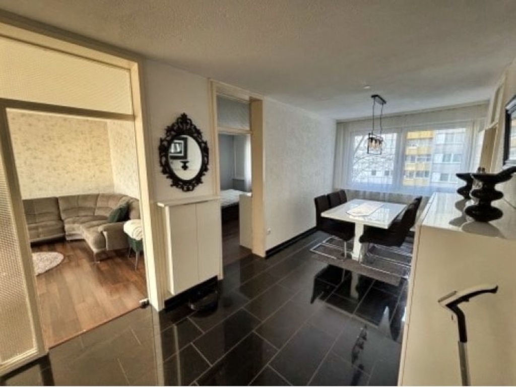 19,9 m2 möbliertes Zimmer in 4er-WG mit Balkon - All Inclusive – Londoner Ring, 67069 Ludwigshafen am Rhein Edigheim – Vorschaubild 5