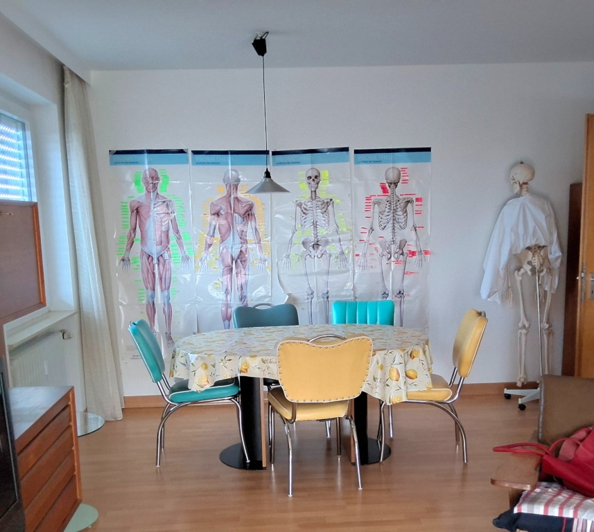Flatshare Uninähe Schützenstraße 22 - Ess- und Lernplatz im Wohn- Esszimmer