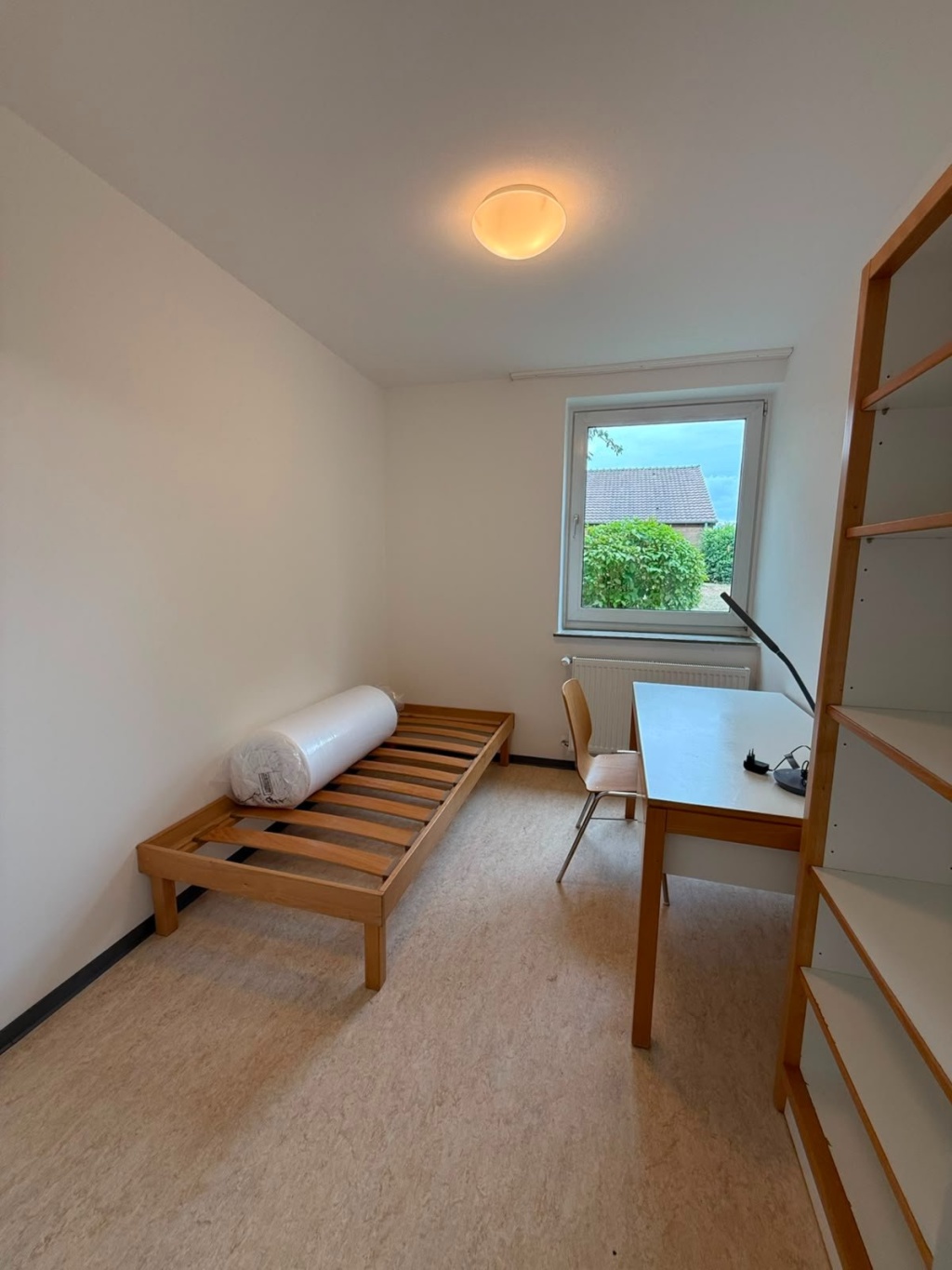 Temporary Newly Renovated First Entry Room for Rent – ​​Gutenbergstraße 36 Dorm – Gutenbergstraße 36b, 37075 Göttingen Nordstadt – Vorschaubild 3