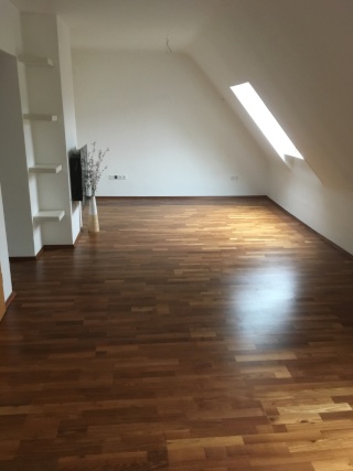 Anzeigenbild: Schöne Wohnung für 2 er WG zu vermieten Nähe ICE Bahnhof