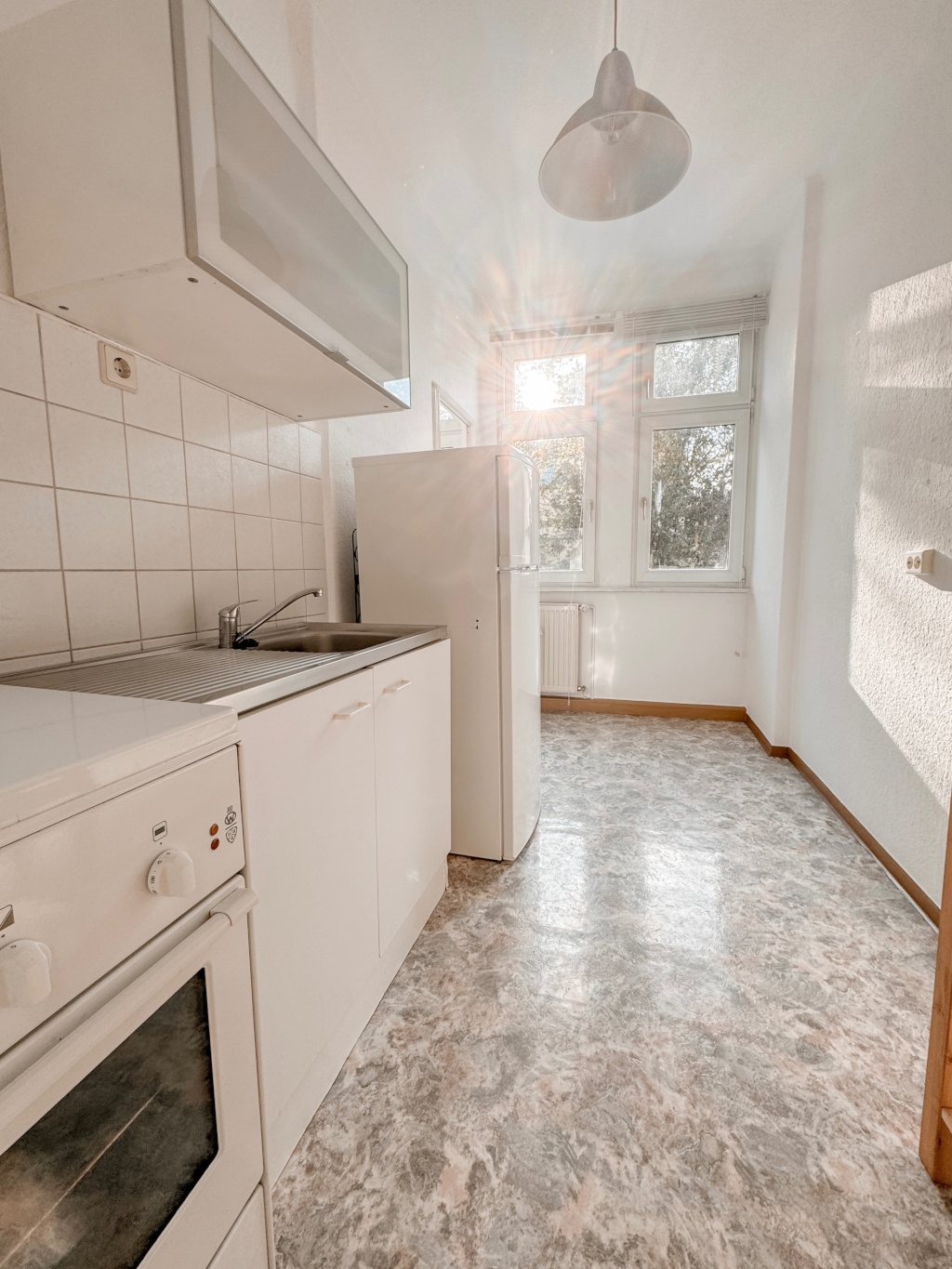 2-Zimmer-Altbauwohnung | WG-geeignet | Uni-& Nordpark-Nähe – Hans-Sailer-Straße, 99089 Erfurt Ilversgehofen – Vorschaubild 2