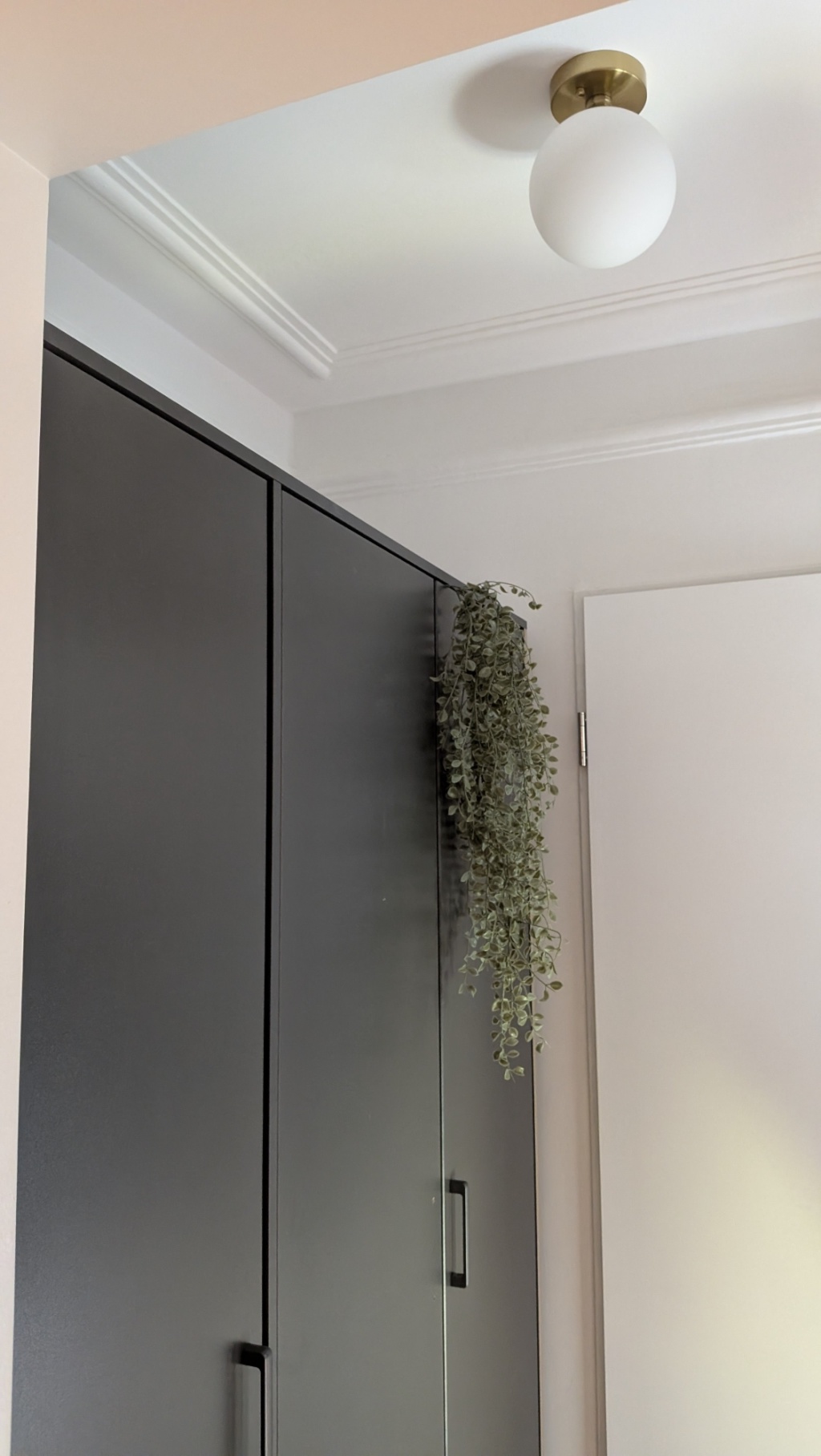 Wohnung Neuhausen-Nymphenburg leonrodstr 26 - Diele mit Stuckelementen