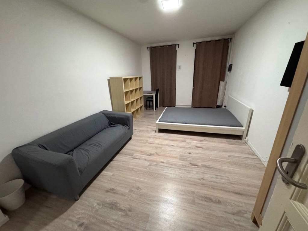 1 Room Flat Moabit Beusselstraße - picture 8