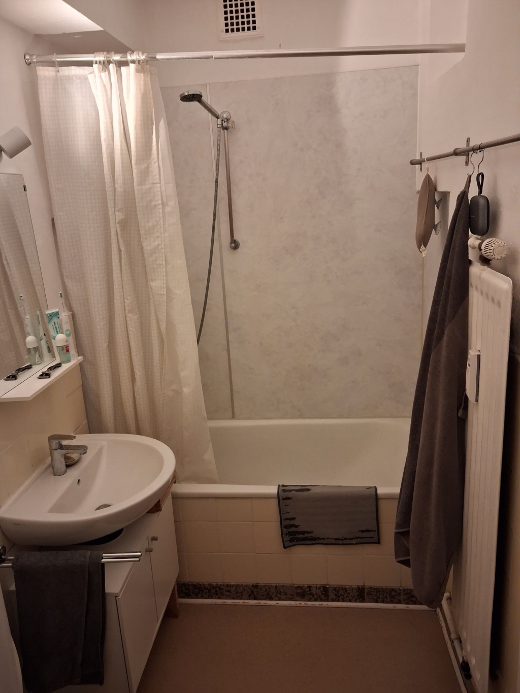 Zwischenmiete: 3-Zimmer-Traumwohnung auf Zeit in Köln (Altstadt-Nord) – Vollmöbliert – Hamburger Straße 19, 50668 Köln Altstadt-Nord – Vorschaubild 8