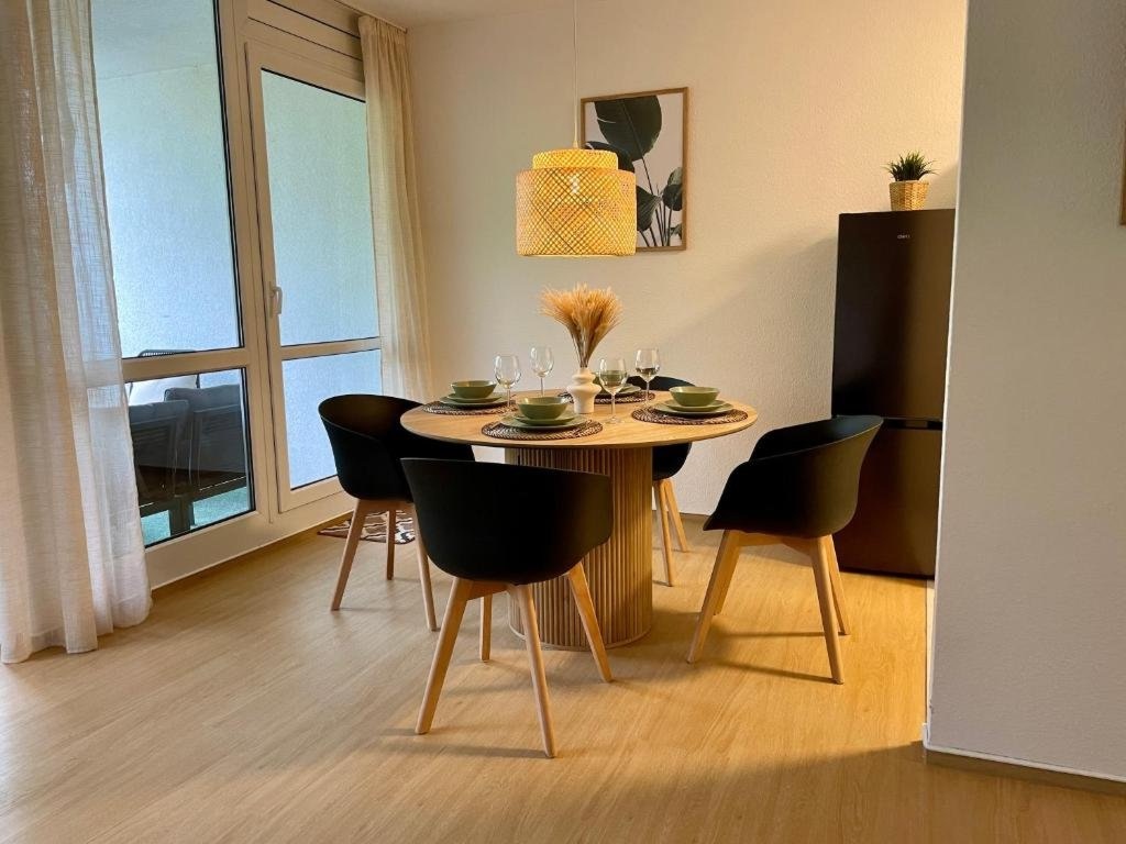 MD SFO | Suite First Option – möblierte 2 ZKB zentral – Balkon & Parkplatz wartet löffelfertig auf Sie! Ab 1.9 - befristet 6 bis 12 M - sofort einziehen! – Liebermannstraße 8, 39108 Magdeburg Stadtfeld Ost – Vorschaubild 4