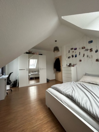 Ad image: Helles gemütliches Dachgeschoss-Zimmer