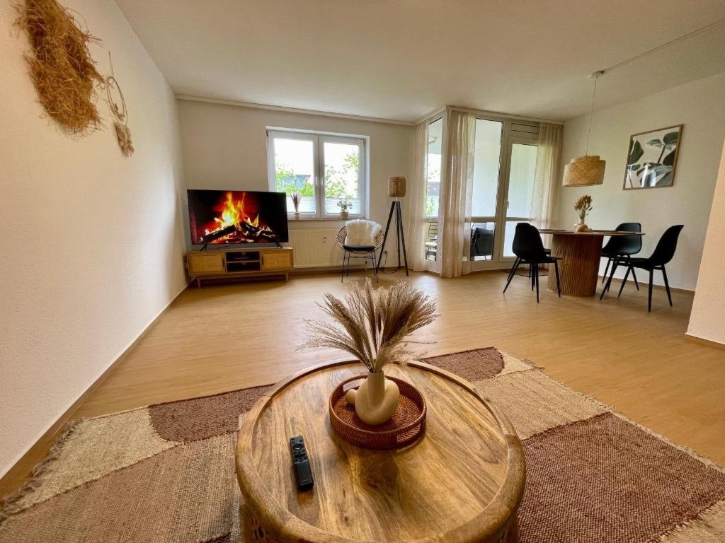 MD SFO | Suite First Option – möblierte 2 ZKB zentral – Balkon & Parkplatz wartet löffelfertig auf Sie! Ab 1.9 - befristet 6 bis 12 M - sofort einziehen! – Liebermannstraße 8, 39108 Magdeburg Stadtfeld Ost – Vorschaubild 2