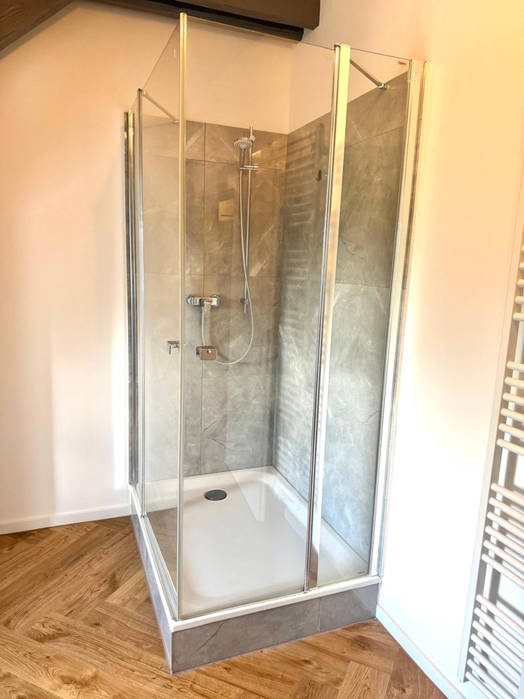 Ideal für 2er-WG | Modern sanierte DG-Wohnung in Aachen | voll möbliert | XXL-Bad – Triererstr. 398, 52078 Aachen Aachen – Vorschaubild 14