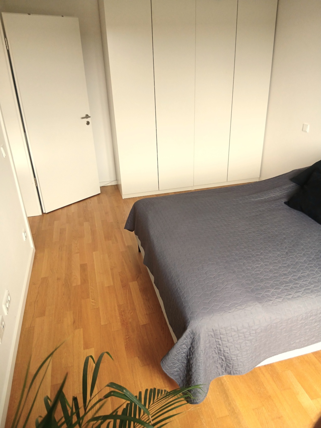 Neuwertige 2-Zimmer-Wohnung in Köln-Ehrenfeld mit Balkon | 2-3 Wochen Zwischenmiete im September 2026 | Komplett möbliert – Am Alten Gueterbahnhof, 50825 Köln Ehrenfeld – Vorschaubild 11