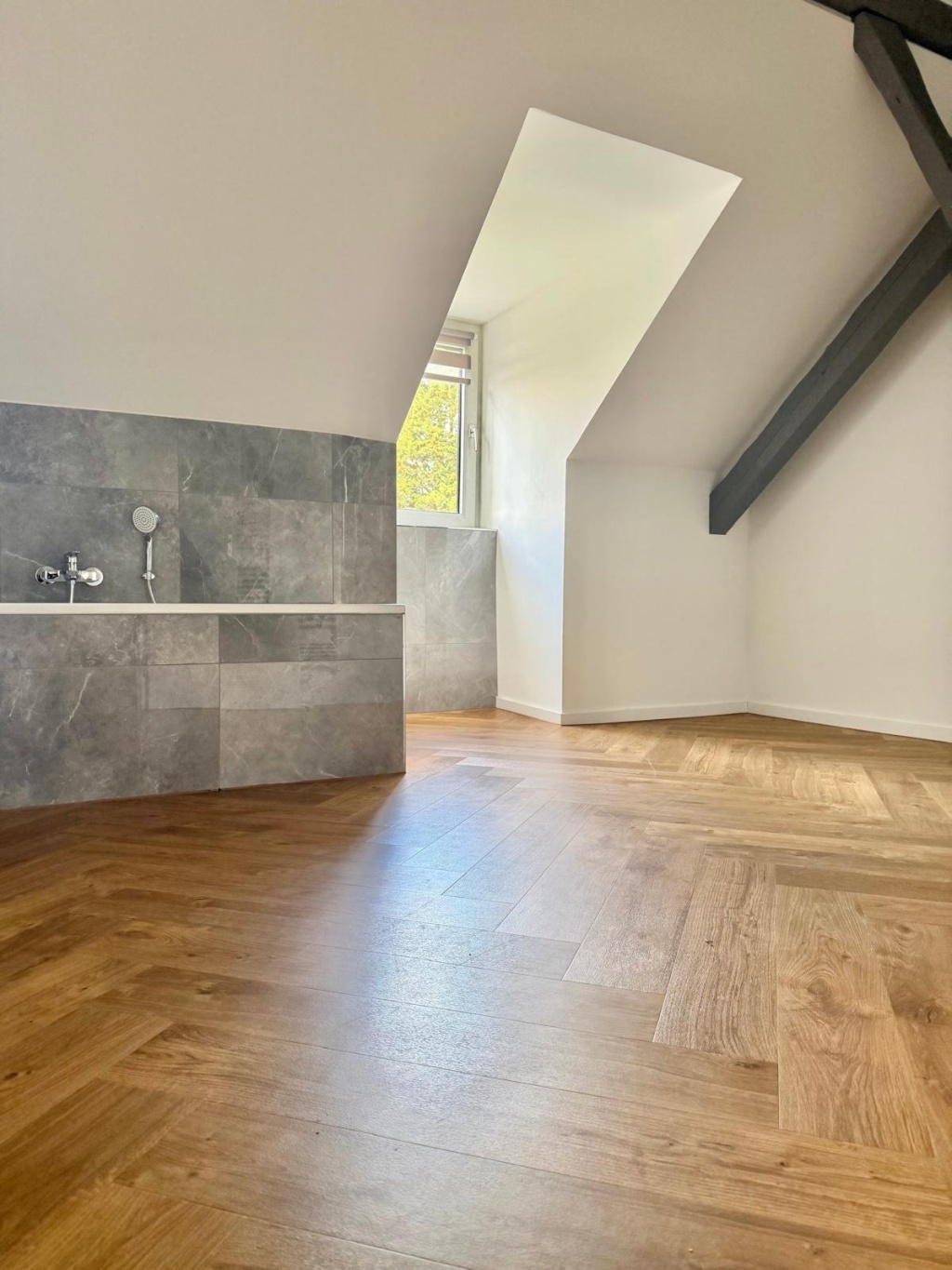 Ideal für 2er-WG | Modern sanierte DG-Wohnung in Aachen | voll möbliert | XXL-Bad – Triererstr. 398, 52078 Aachen Aachen – Vorschaubild 13