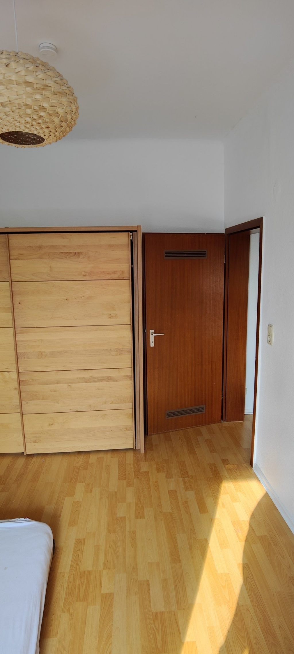 Möblierte 2-Zimmer Wohnung im Altbau in sehr zentraler Lage mit Dachterrasse, PV-Anlage und Klimaanlage – Stephanstraße 2, 52064 Aachen Aachen – Vorschaubild 16