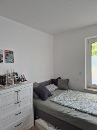 Anzeigenbild: Zwischenmiete für 20 qm großes Zimmer mit Balkon