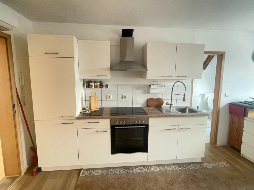 35 m2 teilmöblierte Wohnung mit eigener Küche & Bad – Lindenau, ab 1.10. für 650 € warm – Aurelienstraße, 4177 Leipzig Lindenau – Vorschaubild 4