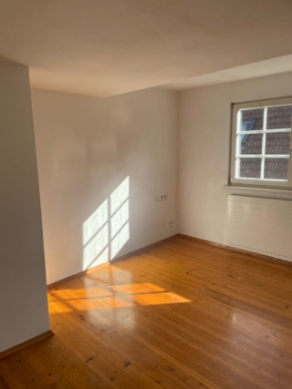 Imagen del anuncio: Helles teilmöbliertes WG Zimmer in Fachwerkhaus