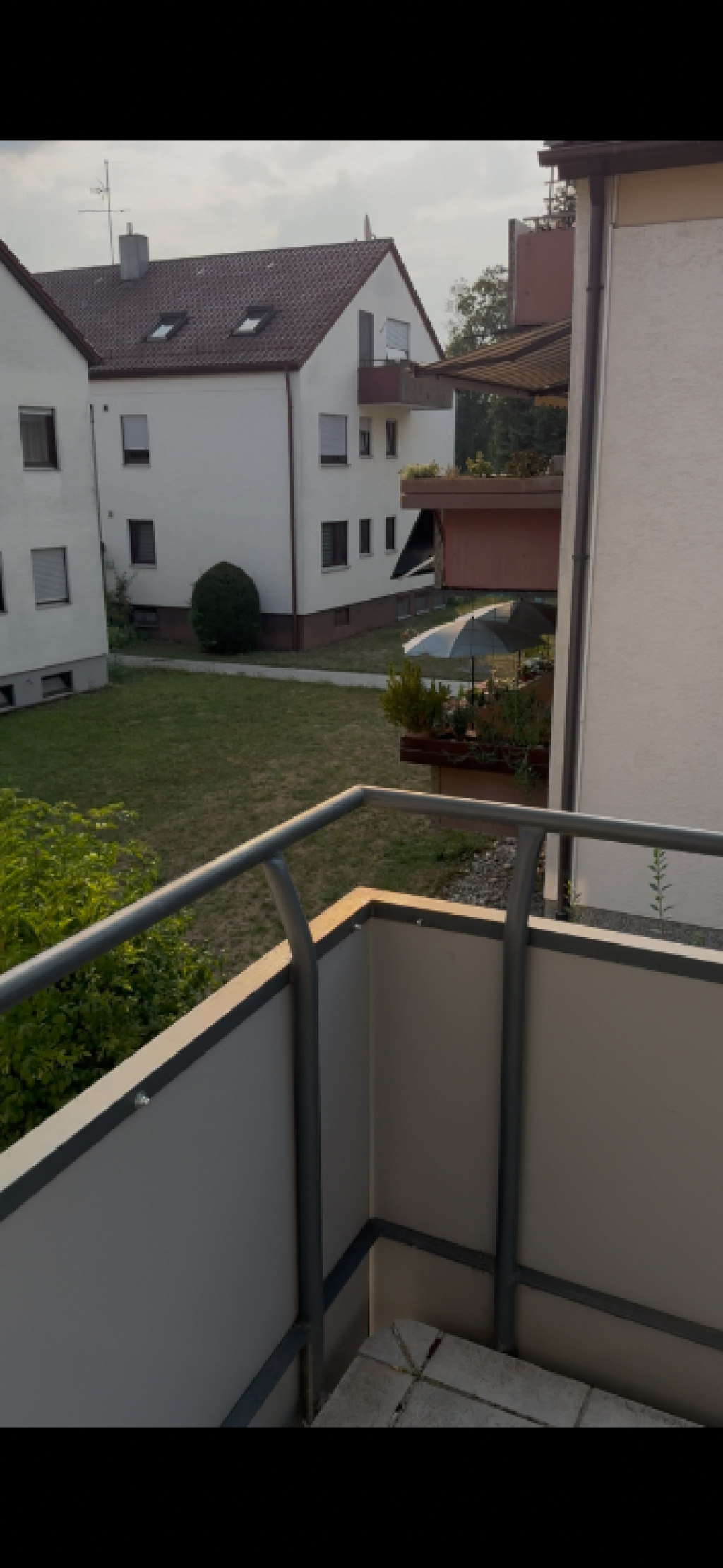 1,5 Zimmer in Stammheim ruhige Lage mit Balkon – Hornissenweg 12, 70439 Stuttgart Stammheim – Vorschaubild 3