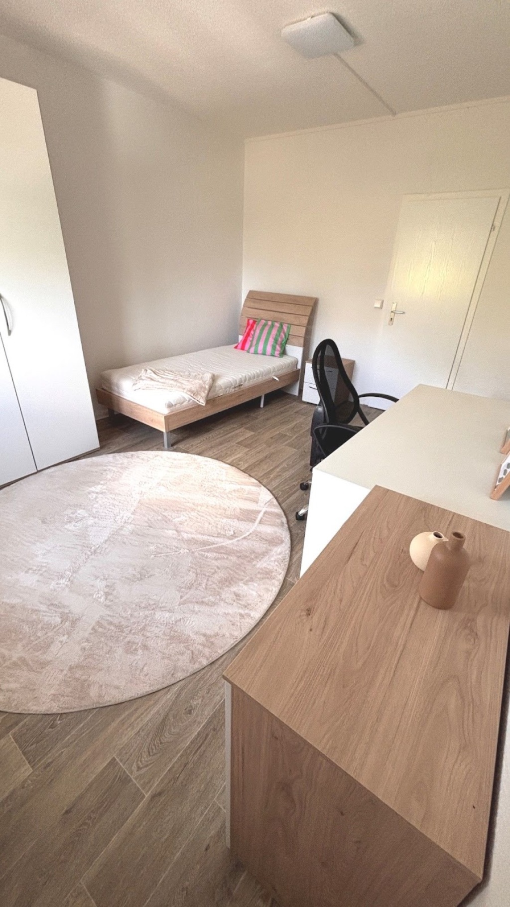 1-Zimmer-Wohnung Gera Otto-Oettel-Straße 5 - WG-Zimmer 2. Links 4