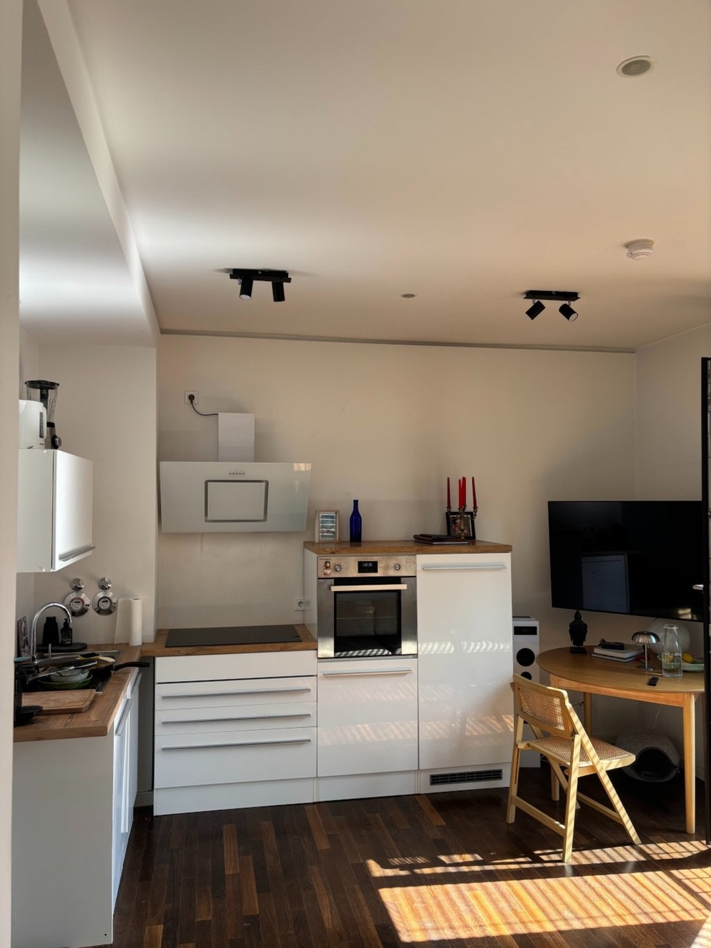 2-Zimmer-Wohnung am Potsdamer Platz (Mitte) – langfristig, Direktvertrag mit der Hausverwaltung – Voßstraße 26, 10117 Berlin Mitte – Vorschaubild 3