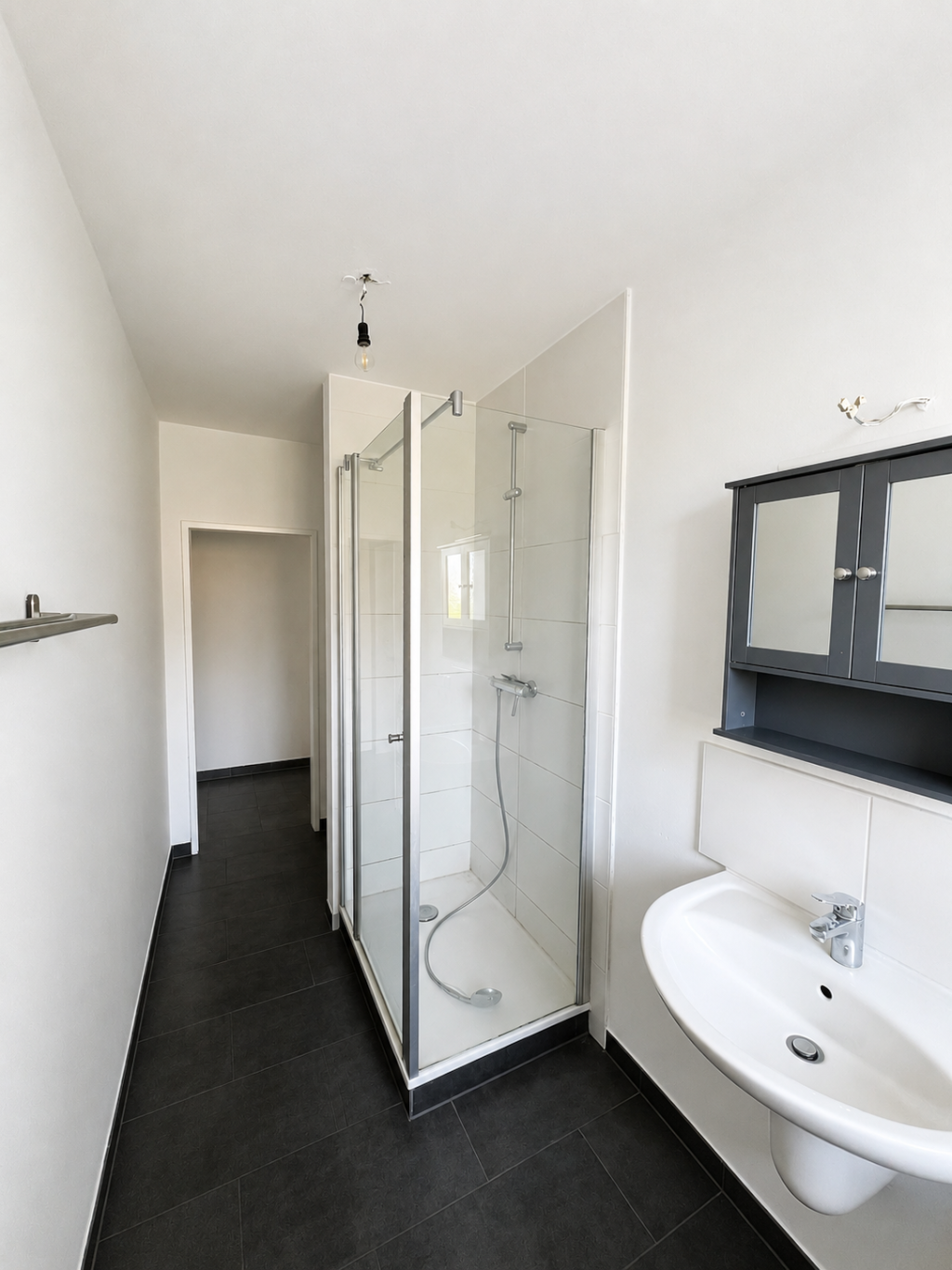 Helle 3-Zimmer-Wohnung für 2er-/3er-WG – mit Balkon, 2 Bädern, Garage und Lagerraum – Auf den Conroden 26, 28307 Bremen Mahndorf – Vorschaubild 3