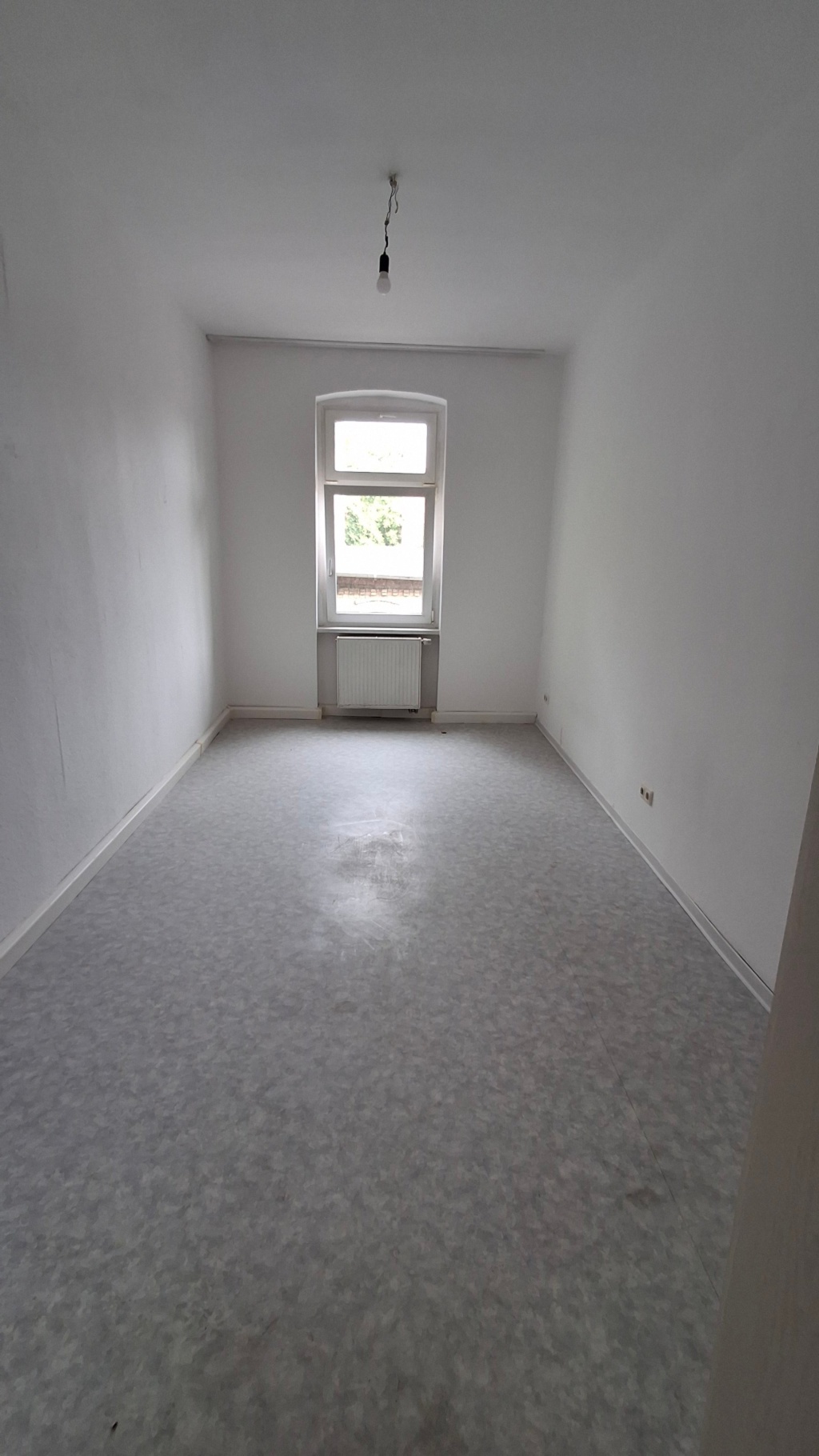 3 Raum Wohnung mit Balkon im 1. OG – Krondorfer Strasse 3, 6112 Halle (Saale) – Vorschaubild 2