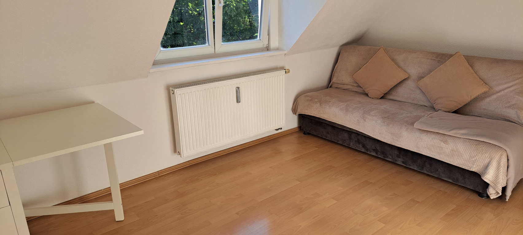 2 Zimmer Dachgeschoss Wohnung in München Laim/Hadern ab sofort tel.:+4917646160325 nur Anrufe – Fürstenriederstr. 190, 81377 München Laim – Vorschaubild 2